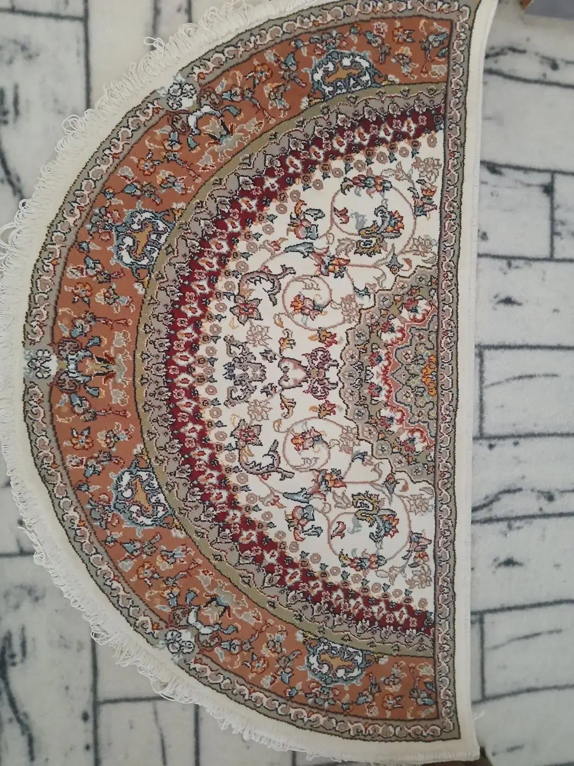 پادری نیم دایره|پادری|اردبیل, |دیوار