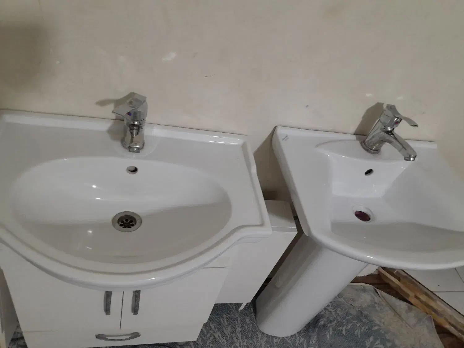 دو عدد رو شویی همراه با شیر و شلنگ|لوازم سرویس بهداشتی|قدس, شهرقدس|دیوار