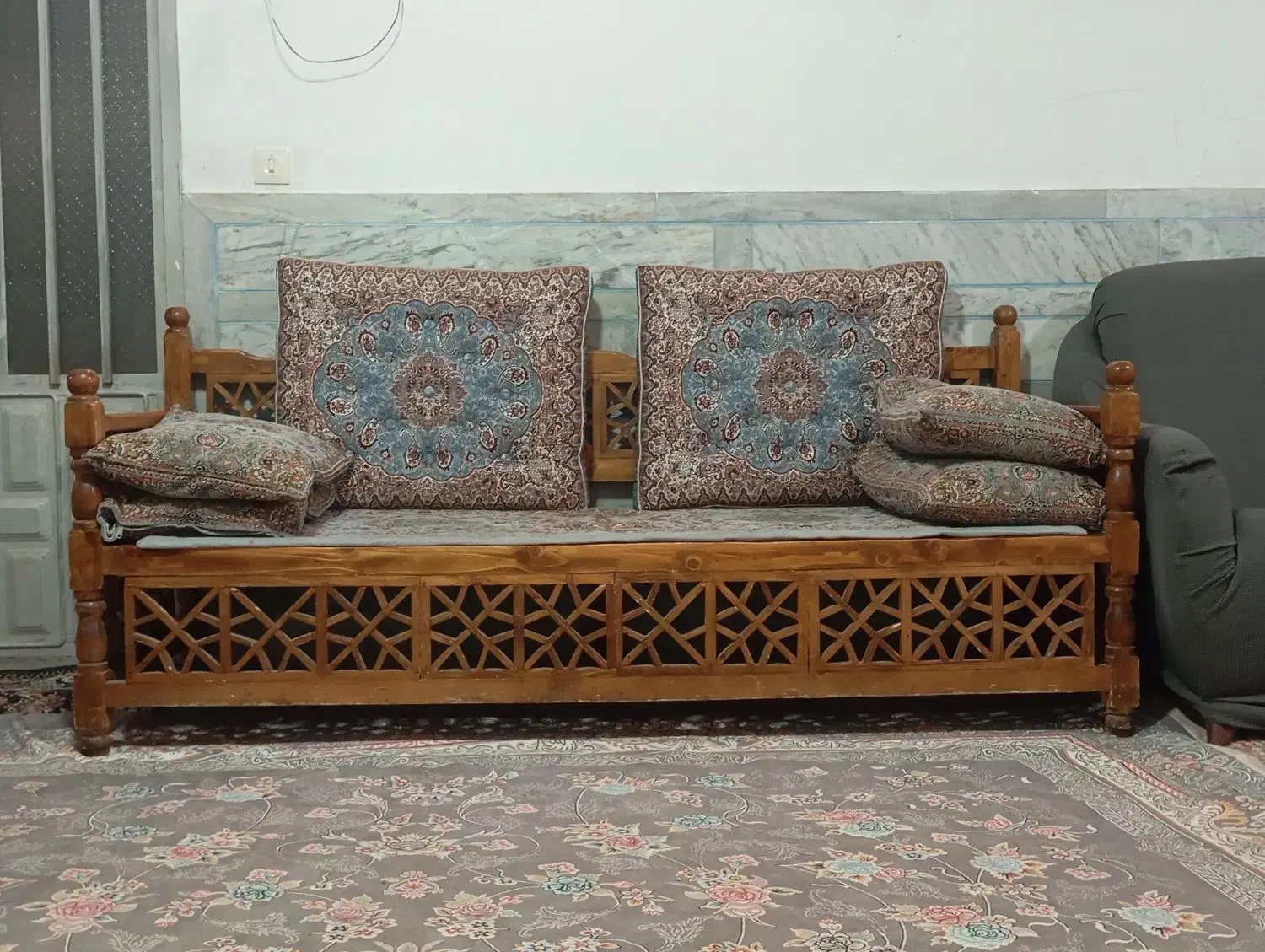 تخت سنتی|تخت و سرویس خواب|زرند, |دیوار