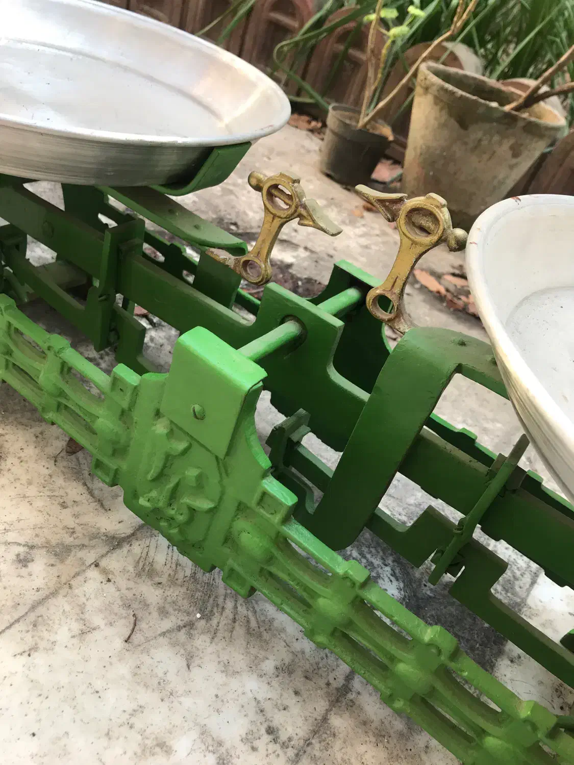 ترازو|کلکسیون اشیاء عتیقه|گرگان, |دیوار