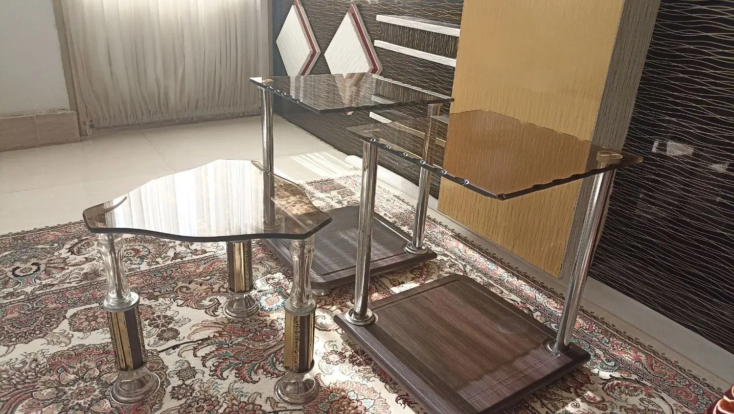 میز عسلی شیشه ای 3 عدد|مبلمان خانگی و میز عسلی|قائن, |دیوار
