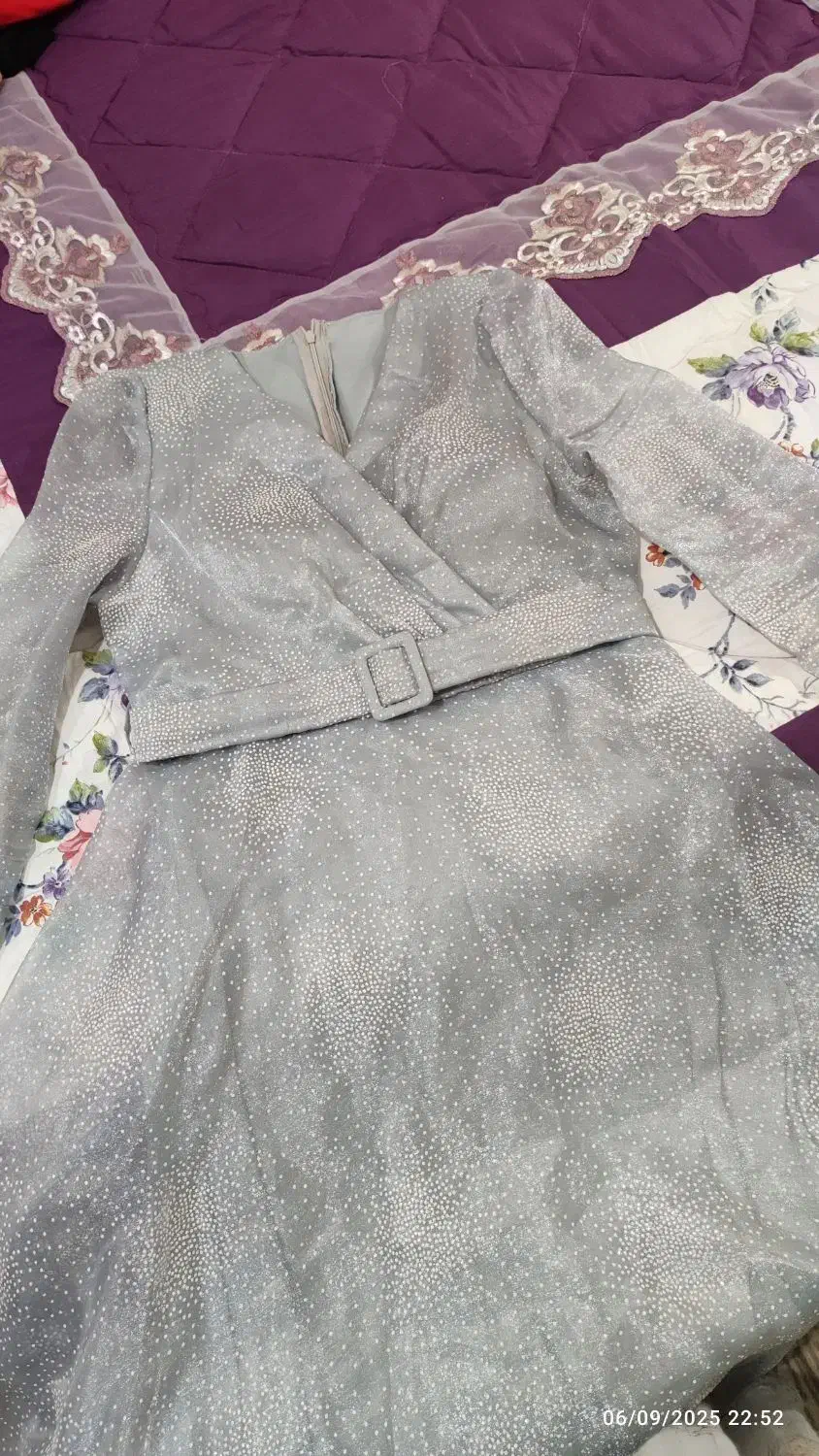 لمجلسی بلند طوسی|لباس|شادگان, |دیوار