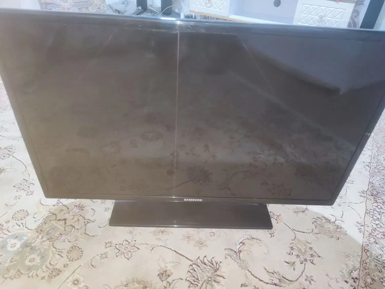 تلویزیون32سامسونگ|تلویزیون و پروژکتور|قم, سراجه (۱۵ خرداد)|دیوار