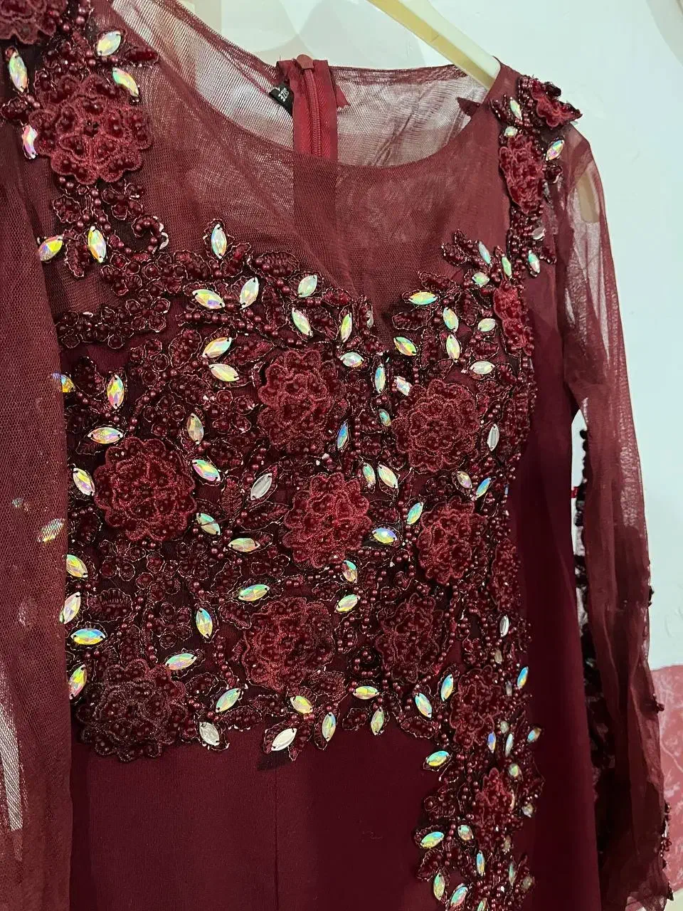 لباس مجلسی|لباس|الوند, |دیوار