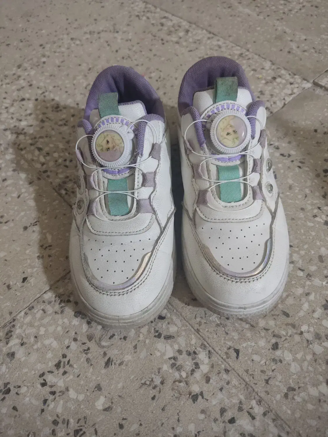 کفش اسپورت|کیف، کفش، کمربند|شیراز, جوادیه|دیوار