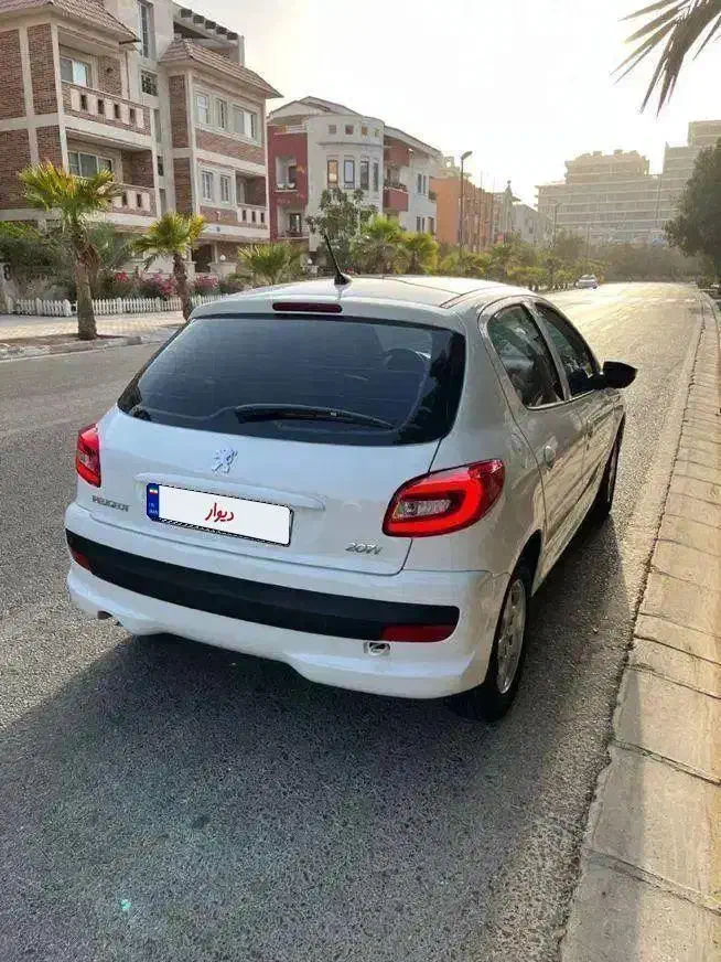 ۲۰۷ اتومات سقف پانا مدل ۱۴۰۳|خودرو سواری و وانت|کیش, |دیوار