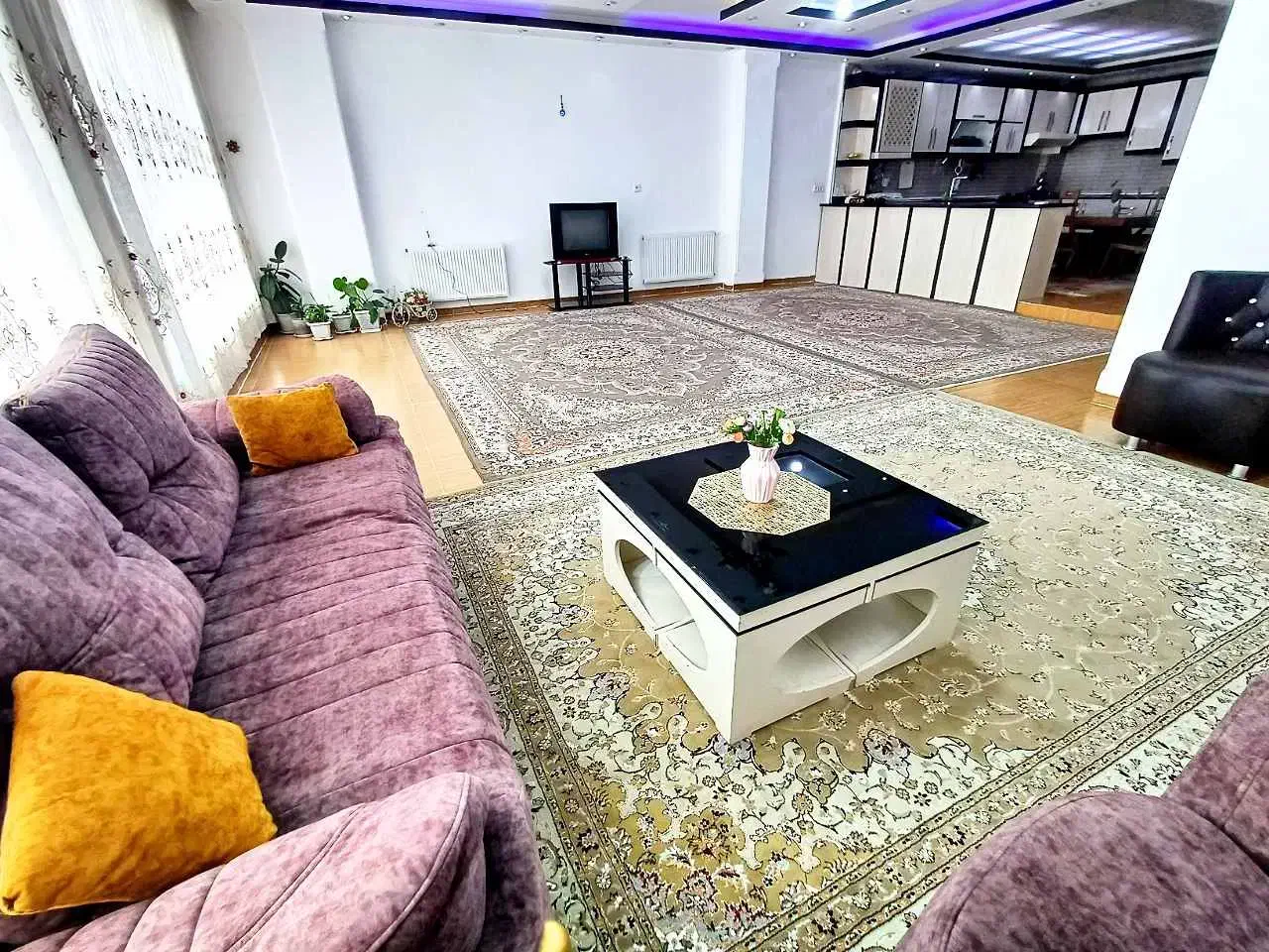 سوییت اجاره ای دو خوابه نوساز با پارکینگ درجوانرود|اجارهٔ کوتاه‌مدت آپارتمان و سوئیت|پاوه, |دیوار