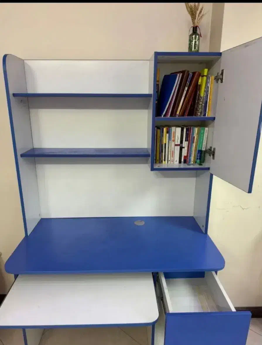 میز تحریر وکامپیوتر و دراور وآینه|میز تحریر و کامپیوتر|اصفهان, باغ زرشک|دیوار