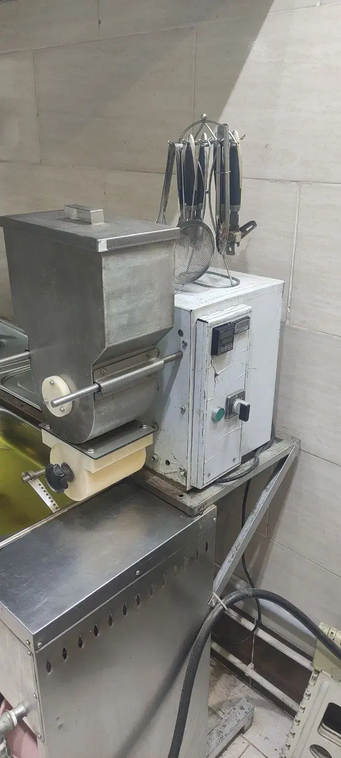 دستگاه فلافل زن دیجیتالی|ماشین‌آلات صنعتی|اندیشه, اندیشه فاز ۱|دیوار