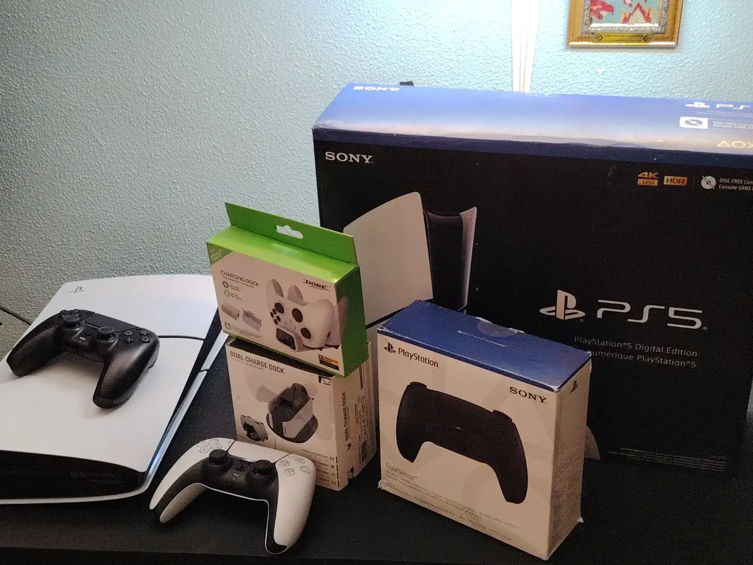 پلی 5 اسلیم دو دسته همراه پایه شارژردسته در حد نو|کنسول، بازی ویدئویی و آنلاین|شاهین‌شهر, مسکن مهر|دیوار