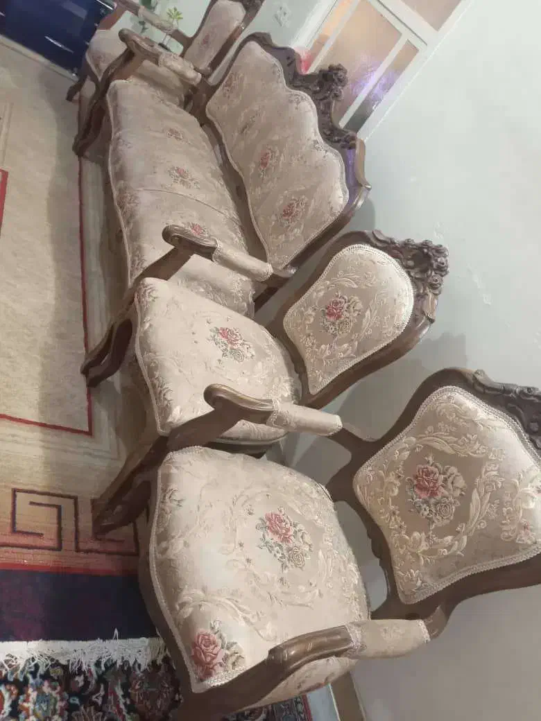 مبل سلطنتی ۹نفره.|مبلمان خانگی و میز عسلی|شیراز, شهرک نیروی انتظامی|دیوار