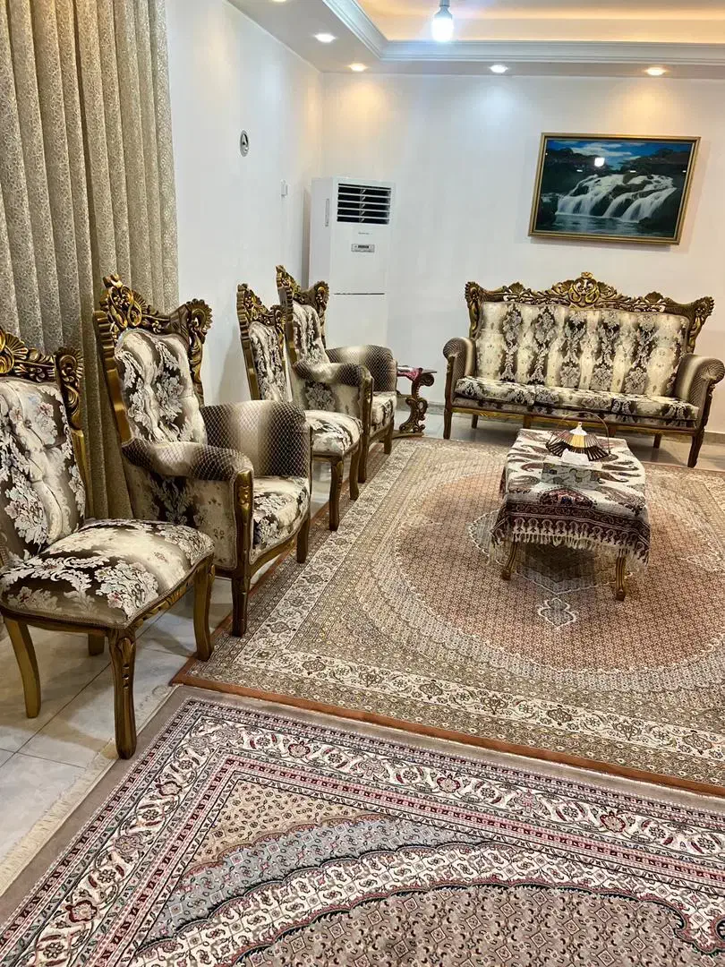 مبل سلطنتی|مبلمان خانگی و میز عسلی|اهواز, فرهنگ شهر|دیوار