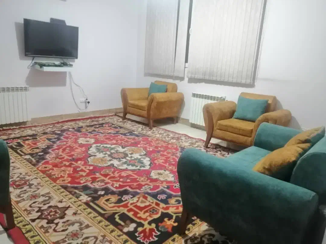 آپارتمان مبله تمیز با پارکینگ و آسانسور|اجارهٔ کوتاه‌مدت آپارتمان و سوئیت|شیراز, هفت تنان|دیوار