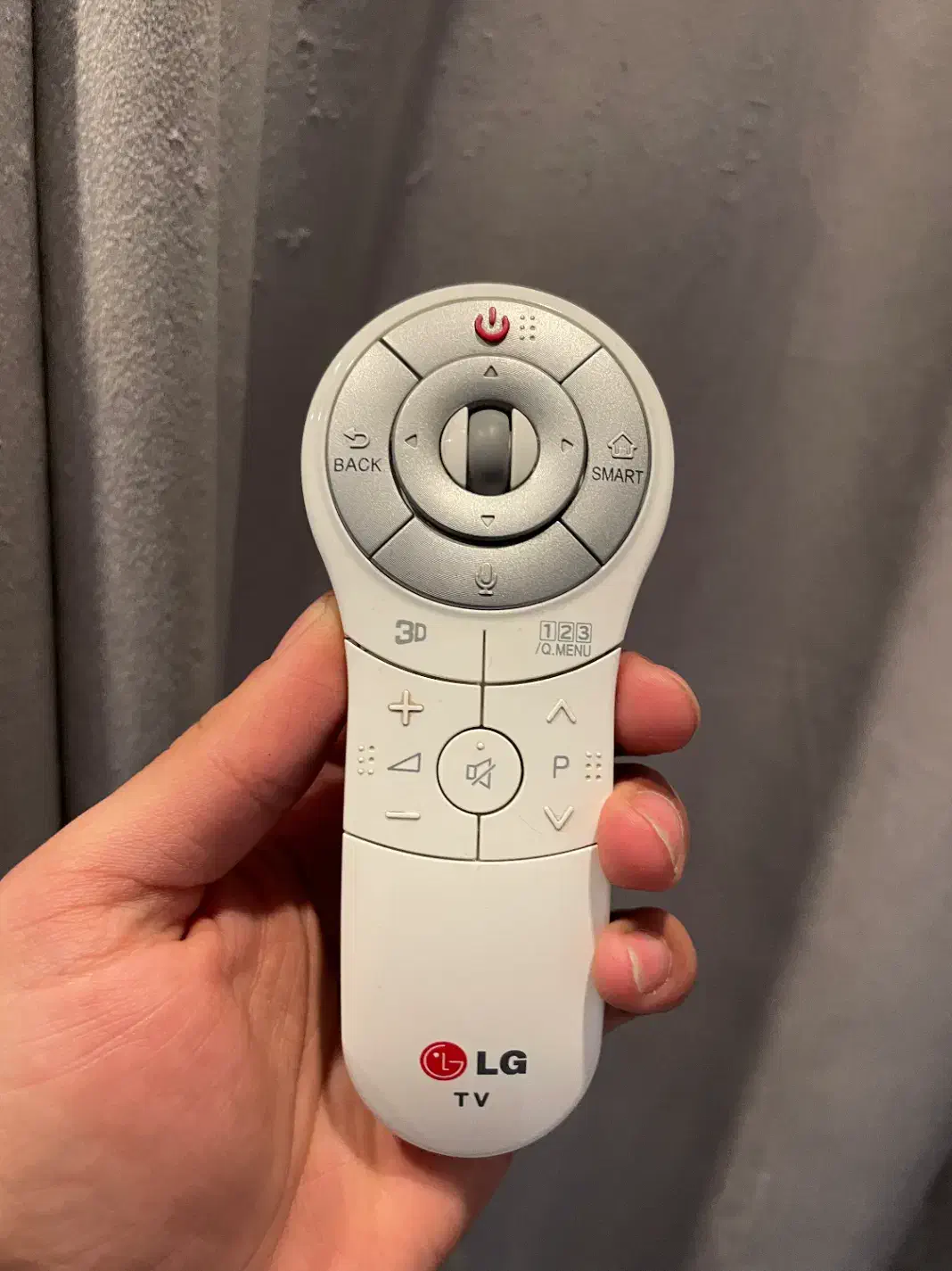 تلویزیون ۳۲ اینچ ۳ بعدی  الجی LG|تلویزیون و پروژکتور|تهران, اوین|دیوار