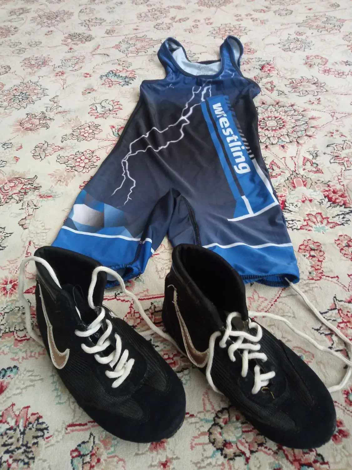 لباس کشتی وکفش کشتی مناسب ۷تا۹ سال|تجهیزات ورزشی|مشهد, گلبرگ|دیوار