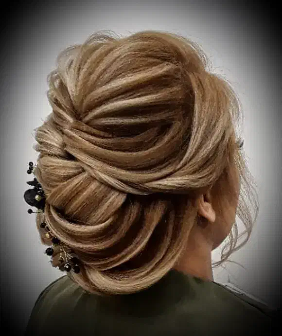 خدمات و آموزش|خدمات آرایشگری و زیبایی|ساوه, |دیوار