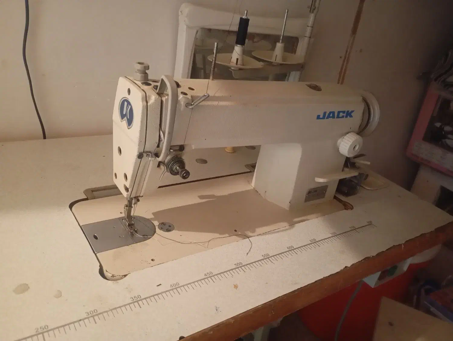 چرخ خیاطی|چرخ خیاطی و ریسندگی|شیروان (لرستان), |دیوار