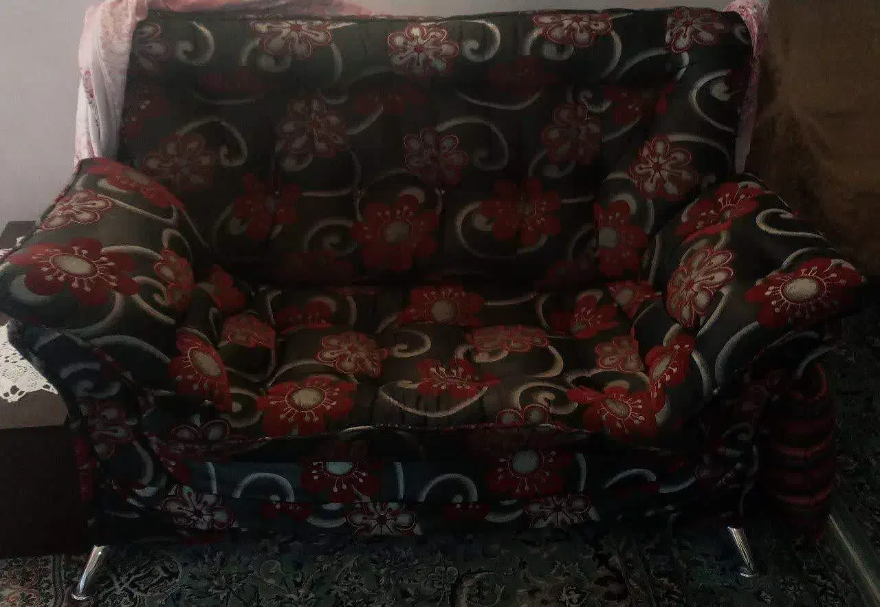 مبل راحتی|مبلمان خانگی و میز عسلی|رباط‌کریم, رباط‌کریم|دیوار