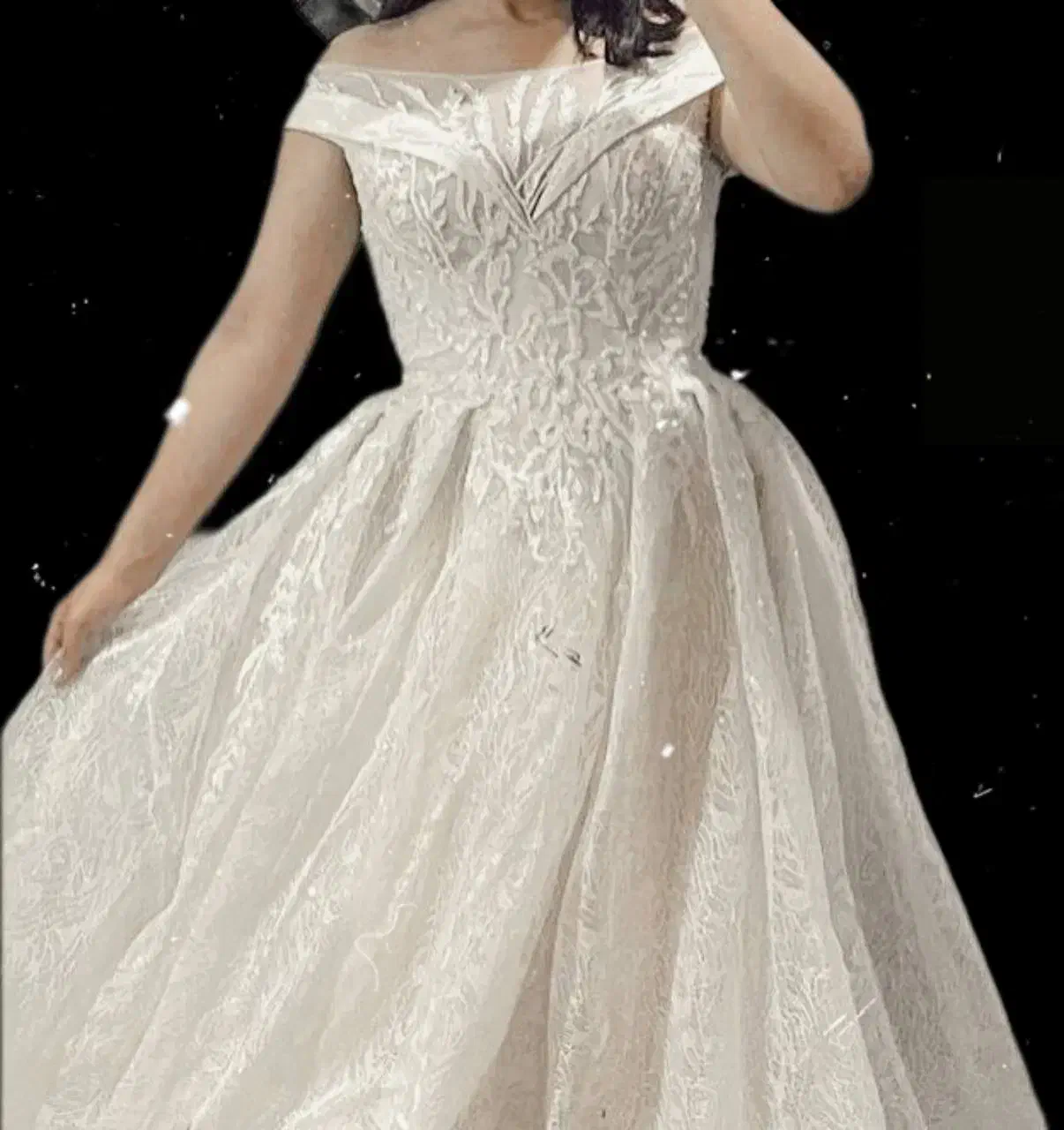 لباس عروس سنگ کاری شده|لباس|رضوانشهر, |دیوار