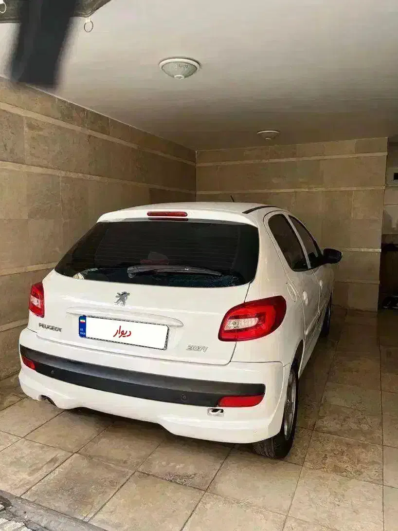 پژو 207 اتوماتیک TU5P ارتقا سقف فلز بدون رنگ ۱۴۰۲|خودرو سواری و وانت|اصفهان, کشاورزی|دیوار