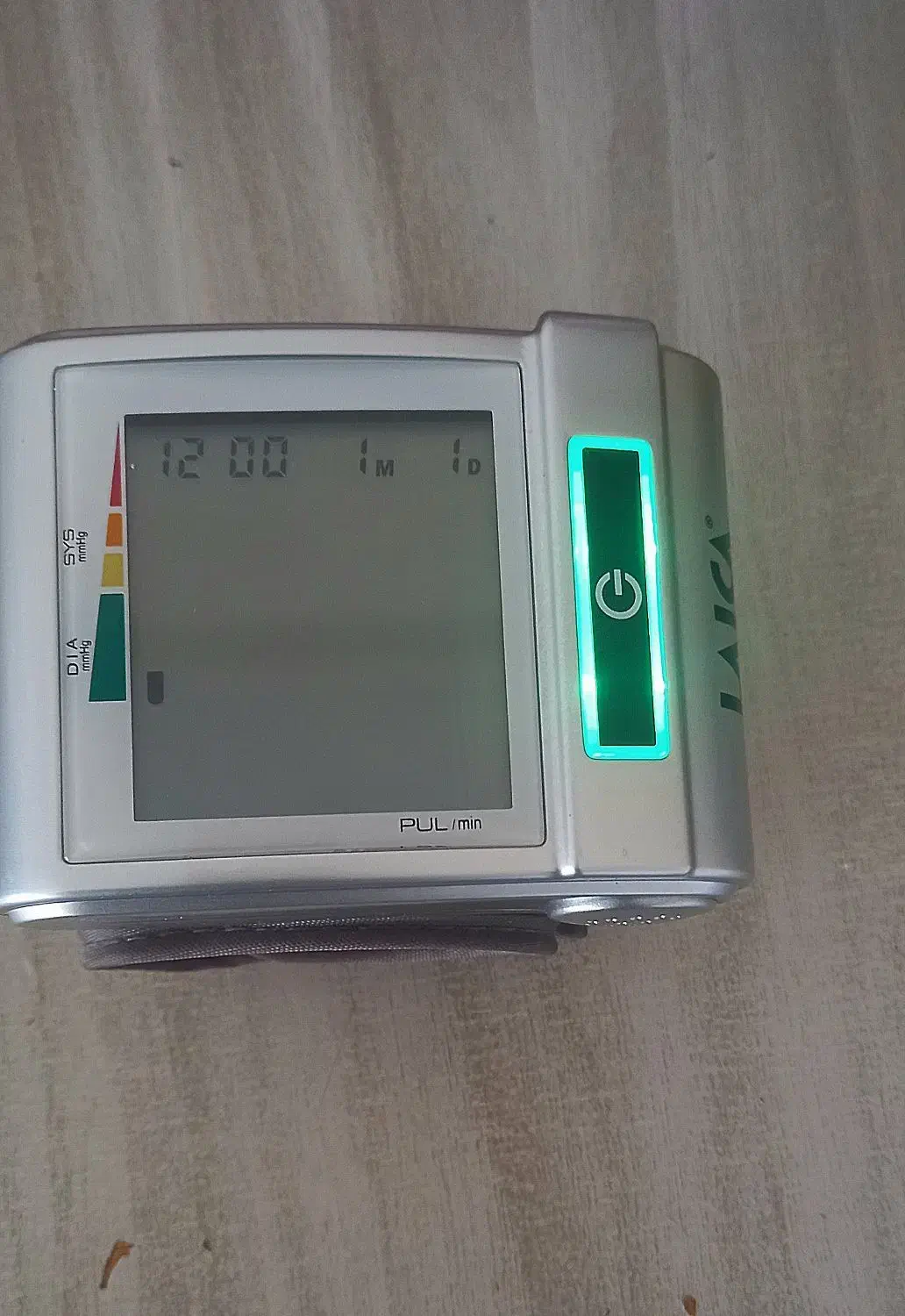 فشارسنج مچی|پزشکی|فولادشهر, A2|دیوار