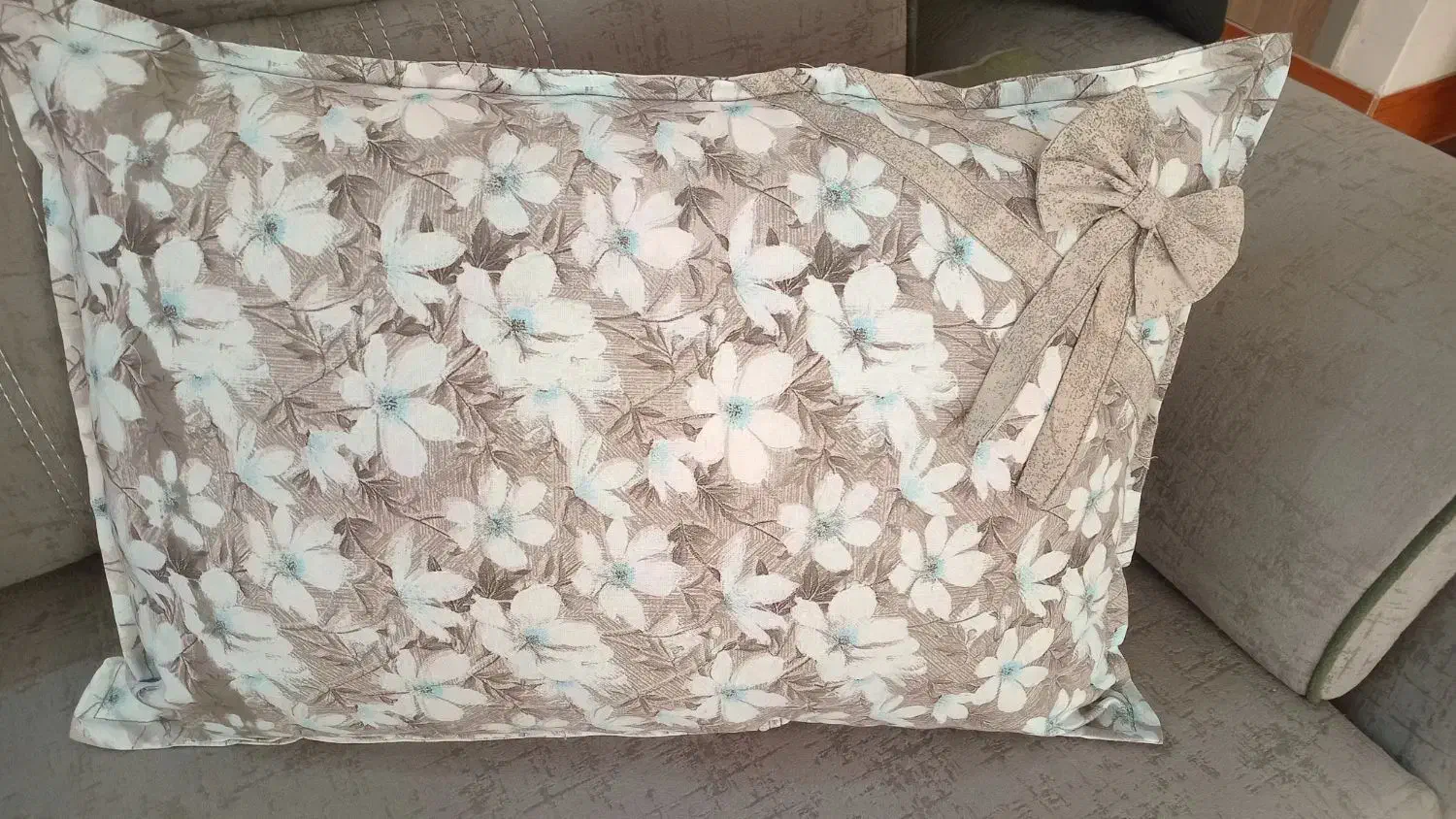 روبالشتی|رختخواب، بالش، پتو|اصفهان, بهارستان|دیوار