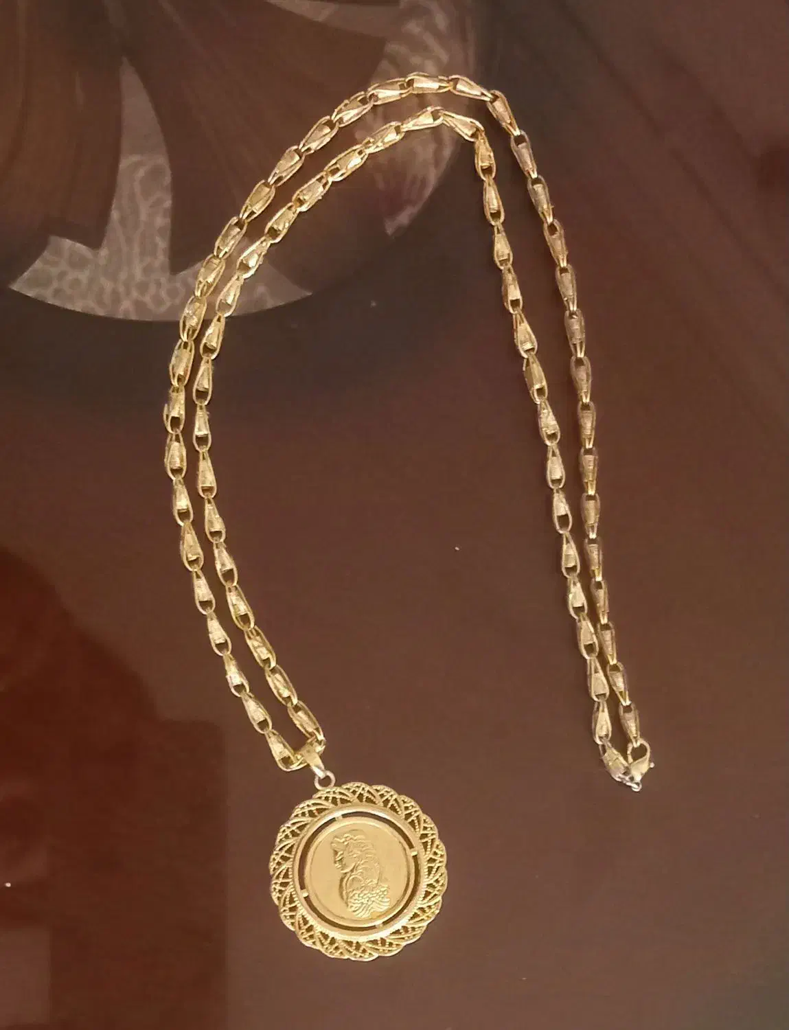 پلاک و زنجیر بدل|بدلیجات|تربت‌حیدریه, بالا ولایت|دیوار