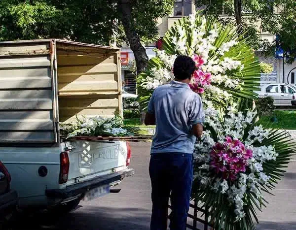 استخدام راننده وانت (با خودروی شخصی)|استخدام حمل و نقل|تهران, سعادت‌آباد|دیوار