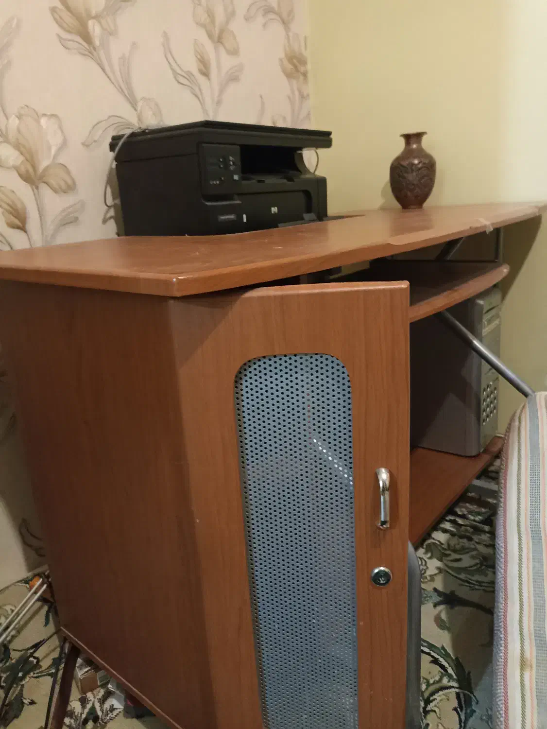 میز تحریر توافقی|میز تحریر و کامپیوتر|پردیس, فاز ۱۱|دیوار