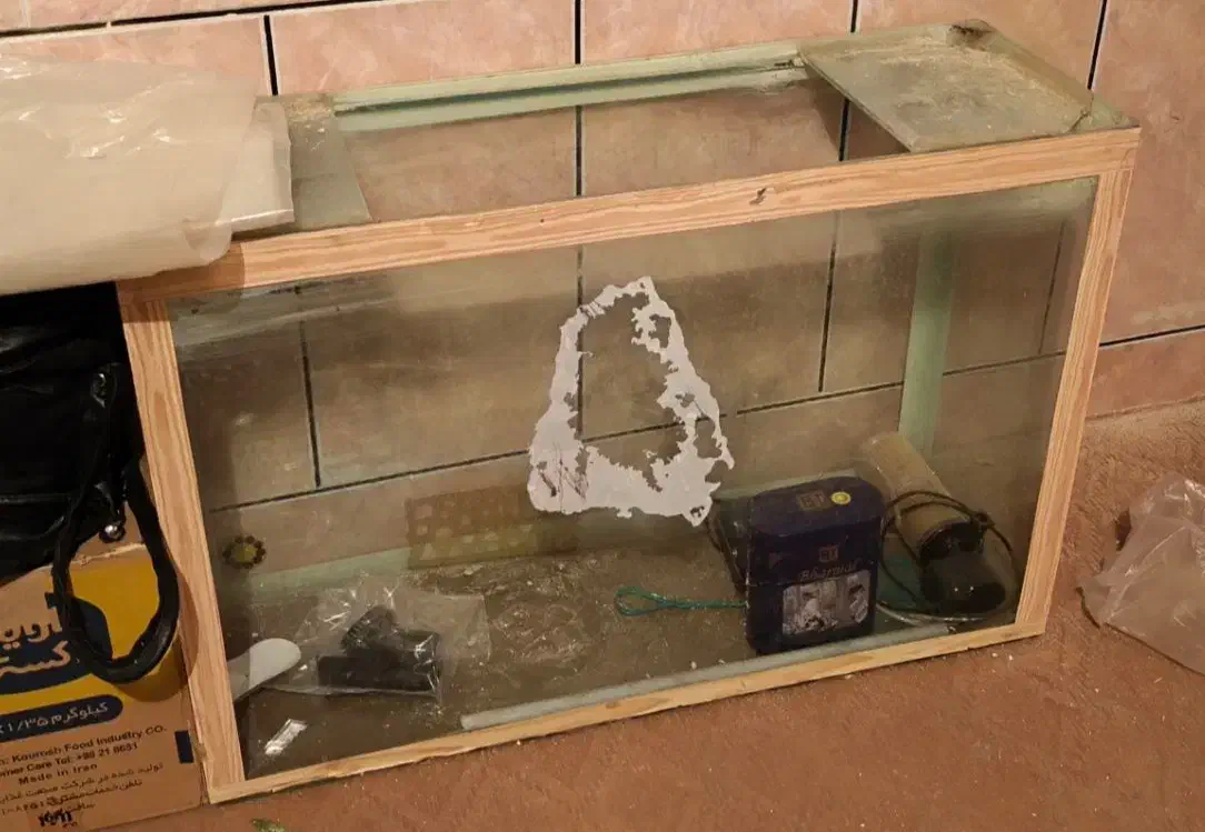 یک آکواریوم ماهی ۱متری با تمام وسایل سالم سالم|ماهی|لردگان, |دیوار