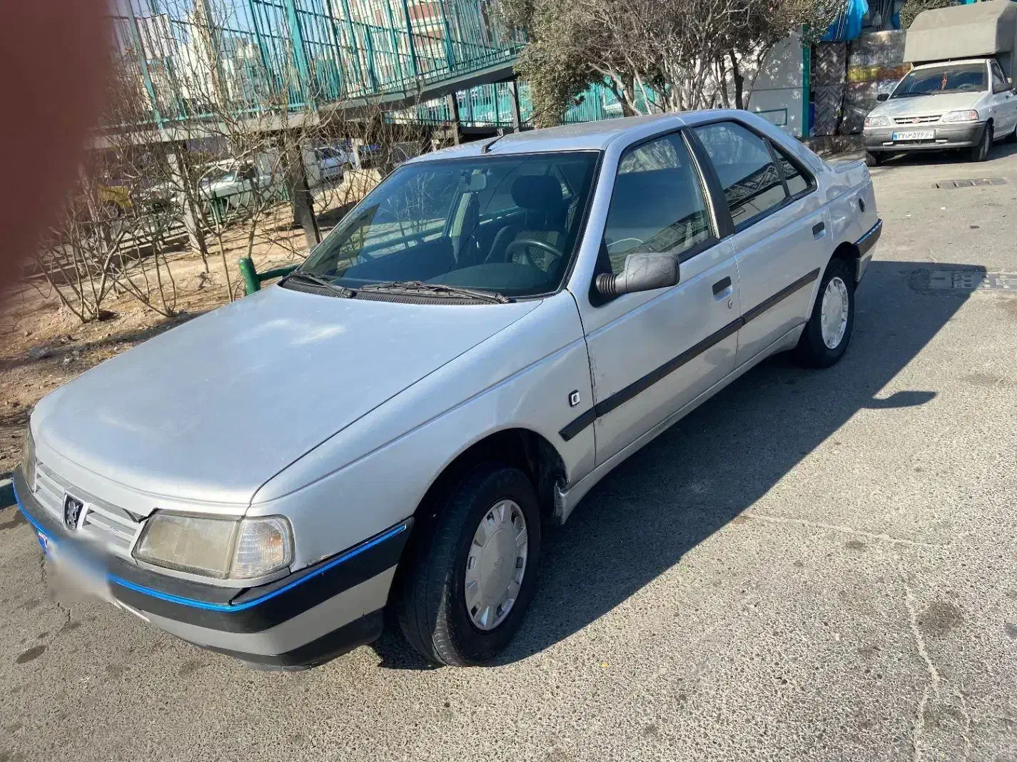 پژو ۴۰۵ نقره ای|خودرو سواری و وانت|تهران, لویزان|دیوار