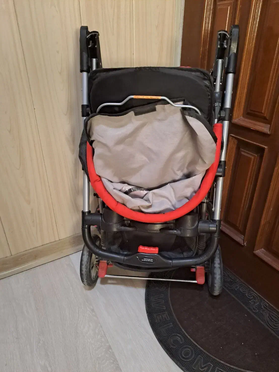 کالسکه و ساک حمل نوزاد و گهواره|اسباب و اثاث بچه|شیراز, شهرک گلستان|دیوار