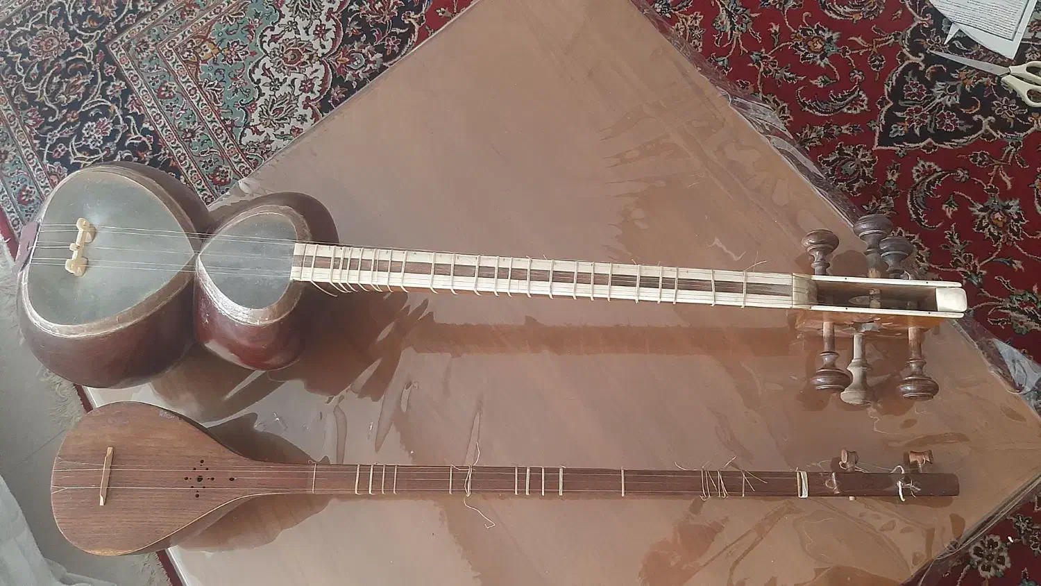 تارسال ۷۳و سه تارسال ۸۴|سازهای سنتی|کرمانشاه, |دیوار