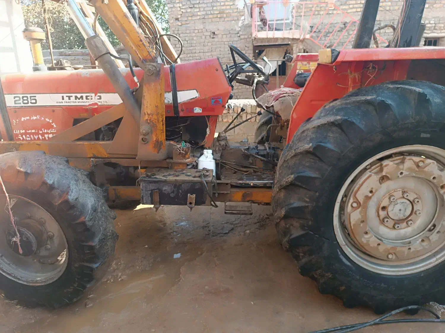فروش تراکتور با بیل لودری|ماشینآلات صنعتی|قوچان, |دیوار
