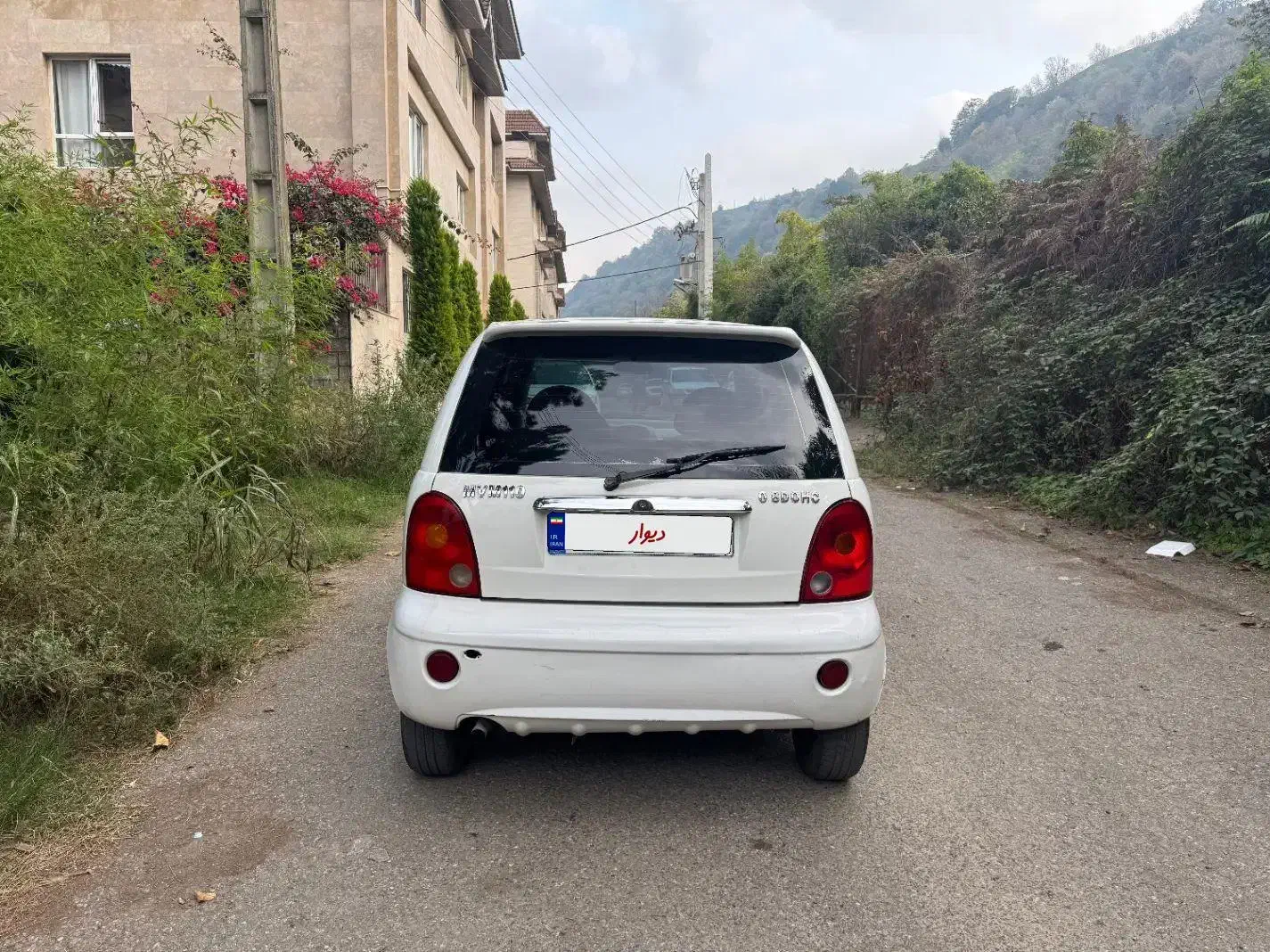 ام وی ام ۱۱۰|خودرو سواری و وانت|لاهیجان, قیام|دیوار