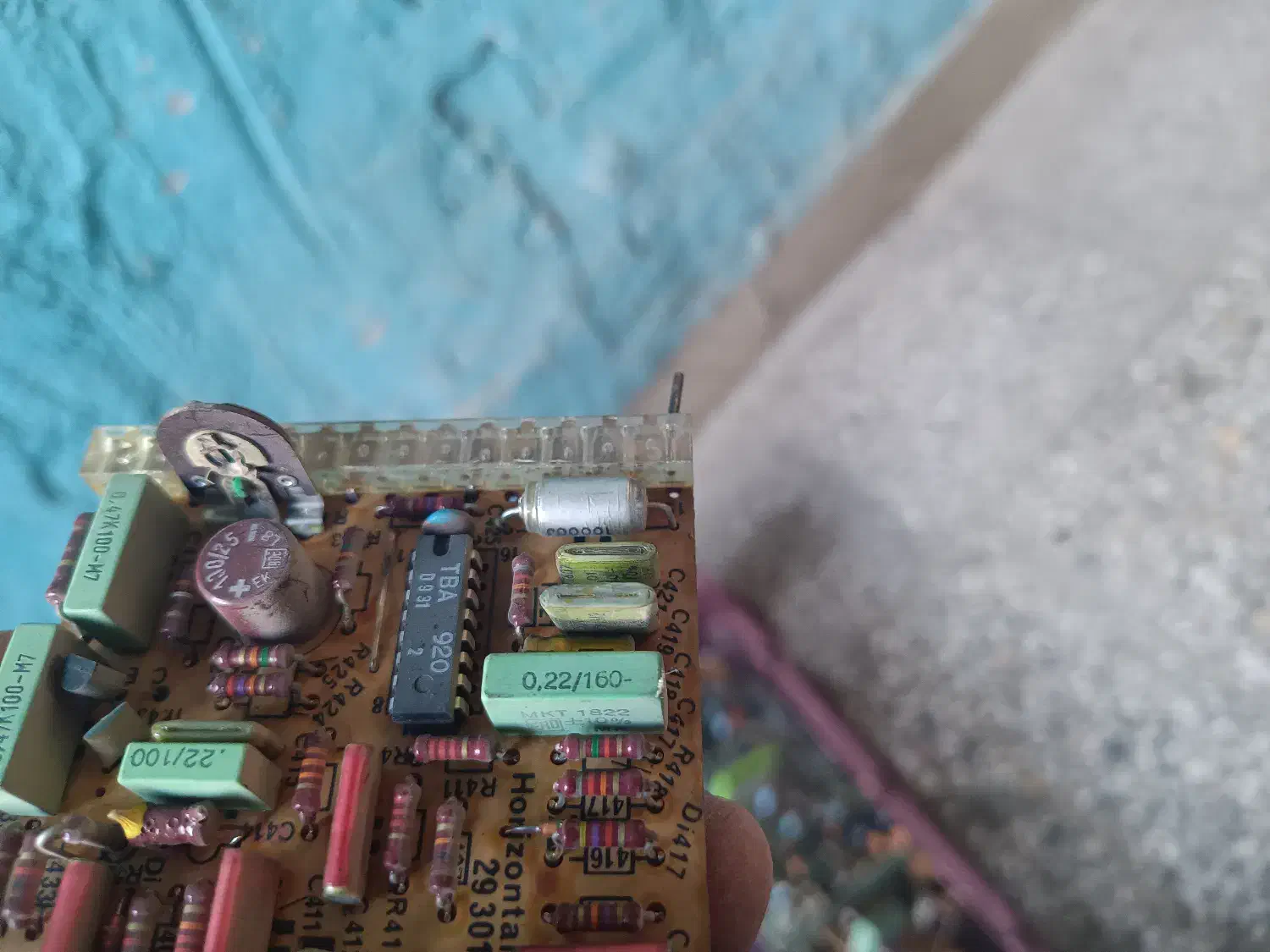 بردوقطعات سالم تلوزیون قدیمی|تلویزیون و پروژکتور|یزد, |دیوار