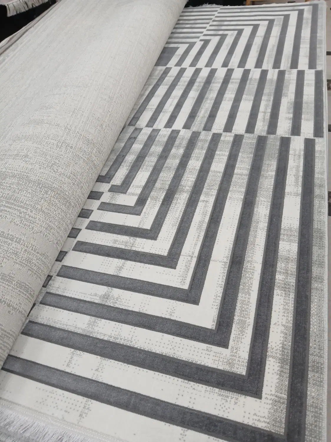 فرش ونتیج کرم طوسی کرم نسکافه ای|فرش|قمرود, |دیوار