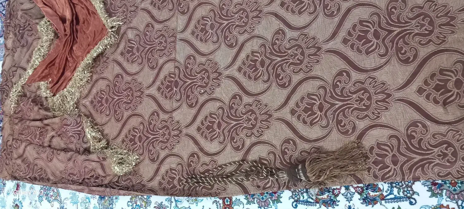 پرده|پرده، رانر، رومیزی|آبپخش, |دیوار