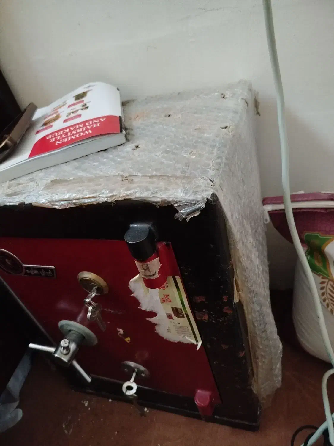 گاو صندوق|ابزارآلات|تبریز, |دیوار