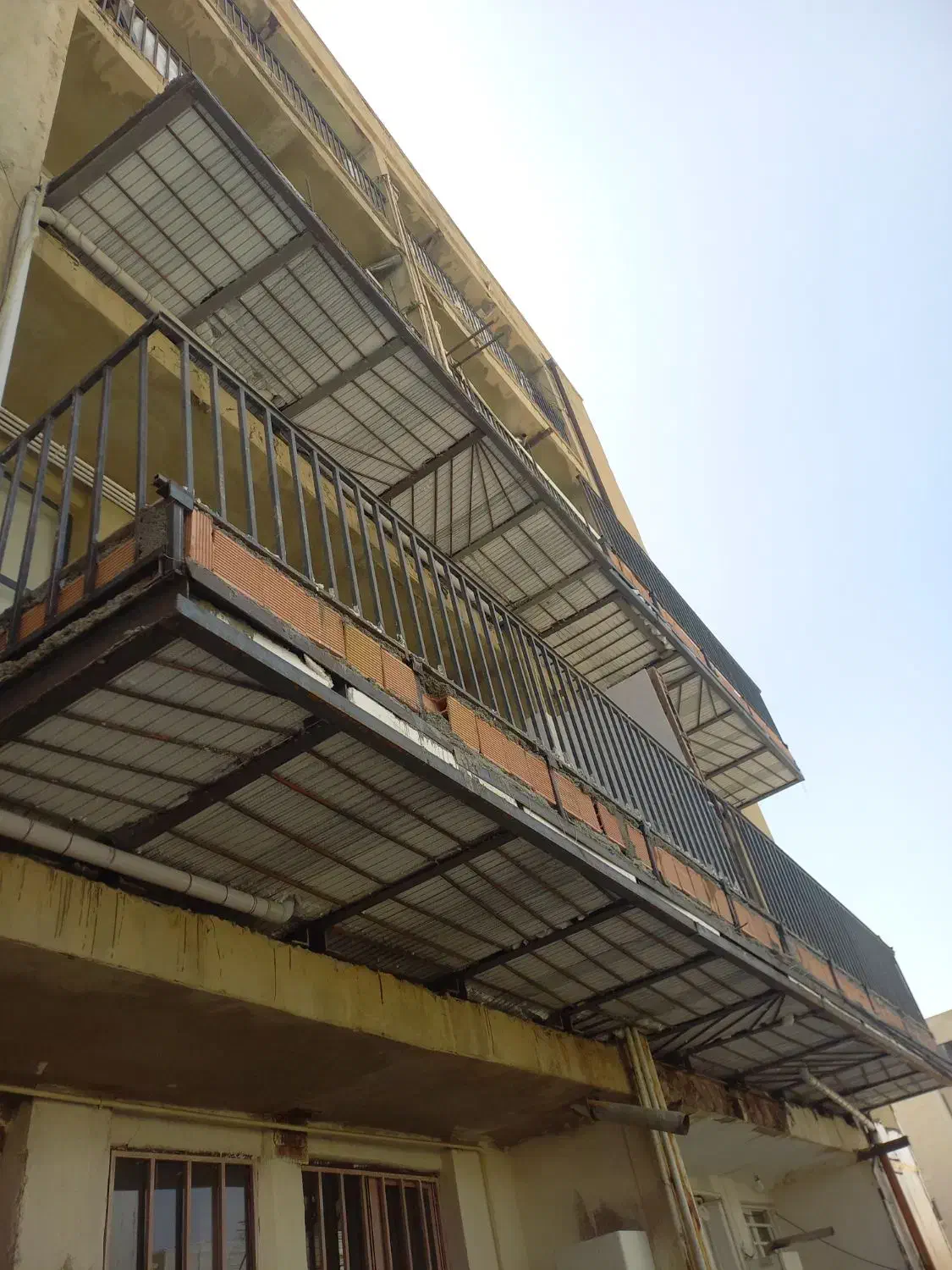 کاشت میلگرد اجرای تراس  اجرای اسانسور اصلاح سرویس|خدمات پیشه و مهارت|ایلام, |دیوار