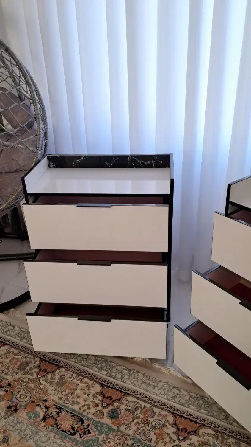 کمد ترولی|آرایشگاه و سالن‌های زیبایی|گالیکش, |دیوار