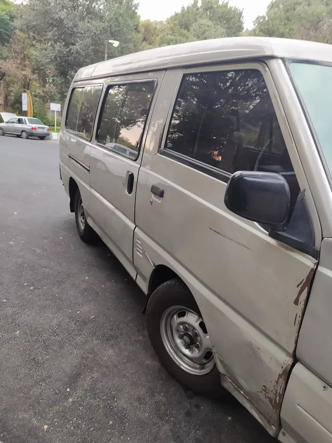 ون دلیکا 2000 تاکسی|خودرو سواری و وانت|تهران, نازی‌آباد|دیوار