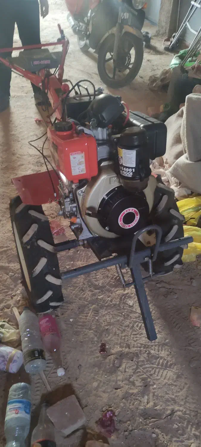 تیلر کاما|ابزارآلات|گرمه, |دیوار