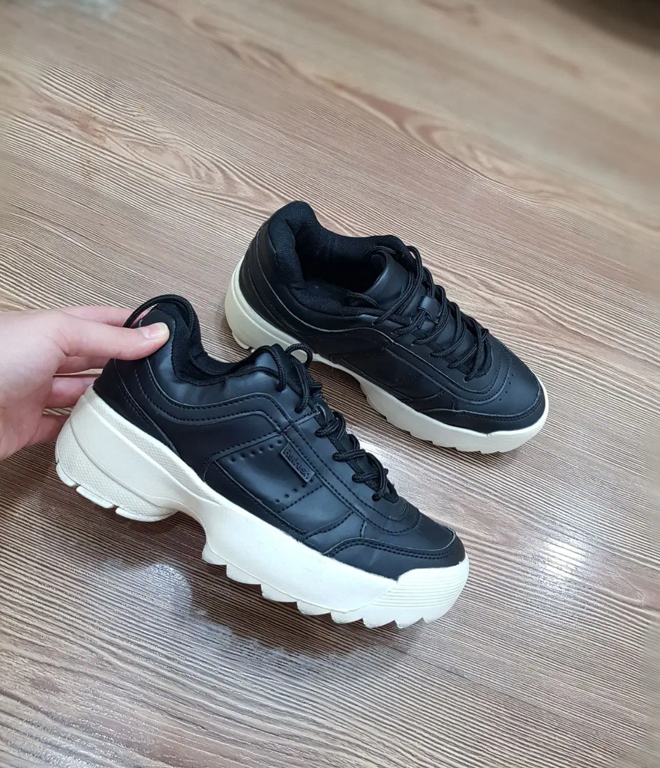 کتونی مشکی چرم خارجی سایز 38|کیف، کفش، کمربند|تهران, فرمانیه|دیوار