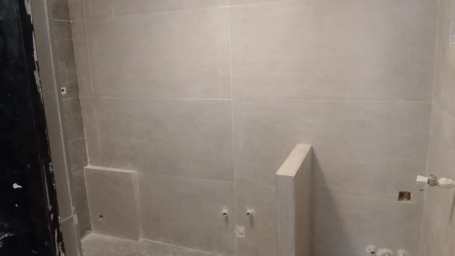 کاشیکاری و سرامیک وسنگ کاری گچ کاری|خدمات پیشه و مهارت|بومهن, |دیوار