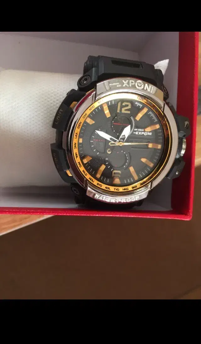 ساعت اکسپونی|ساعت|رشت, پیرسرا|دیوار