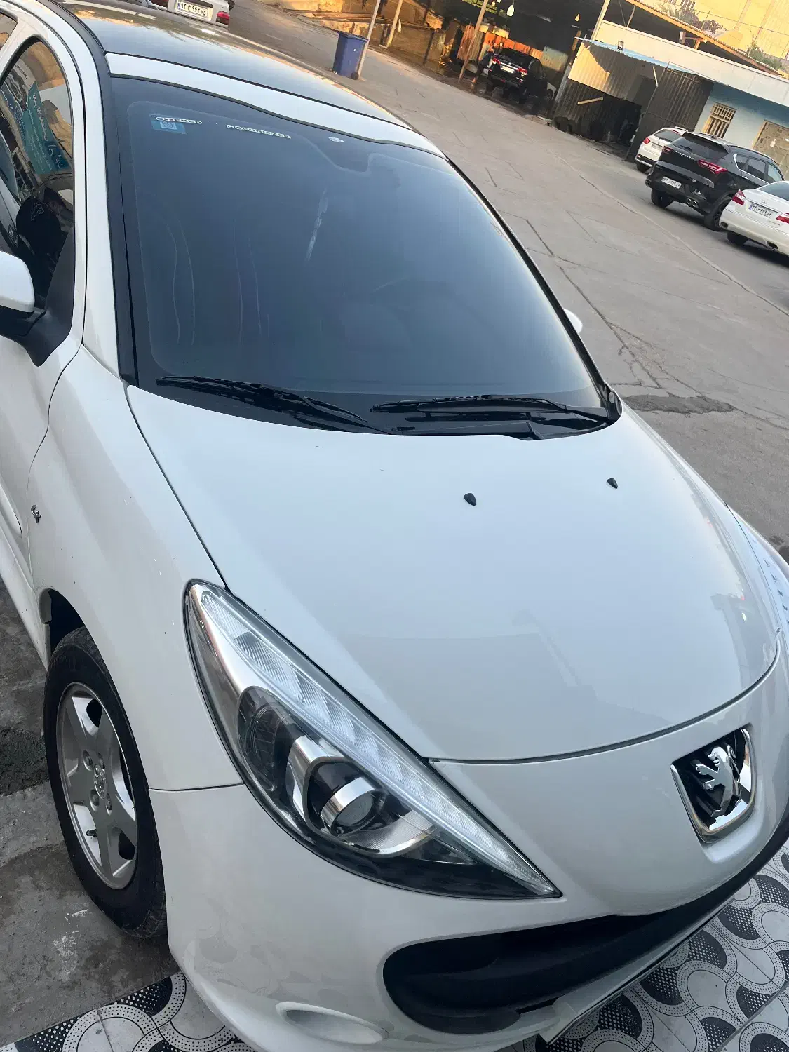 207سفید|خودرو سواری و وانت|بندرعباس, |دیوار