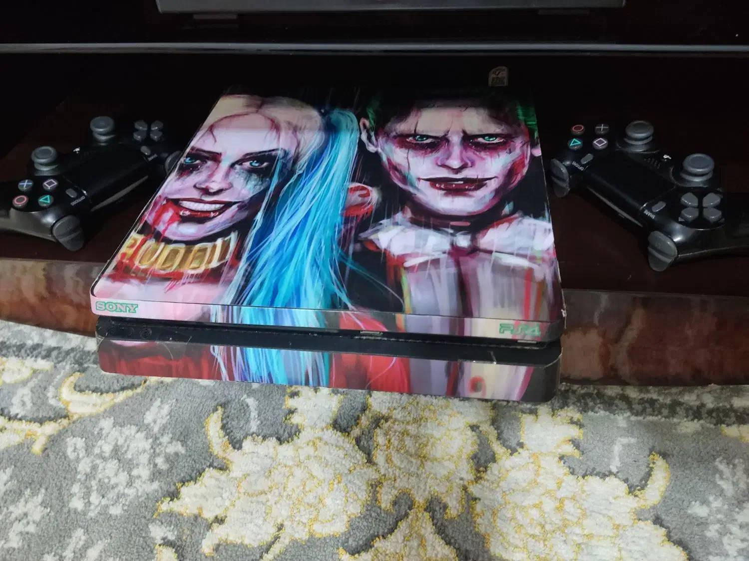 پی اس فور اسلیم 1ترا با دو دستگیره اصلی|کنسول، بازی ویدئویی و آنلاین|نورآباد, |دیوار