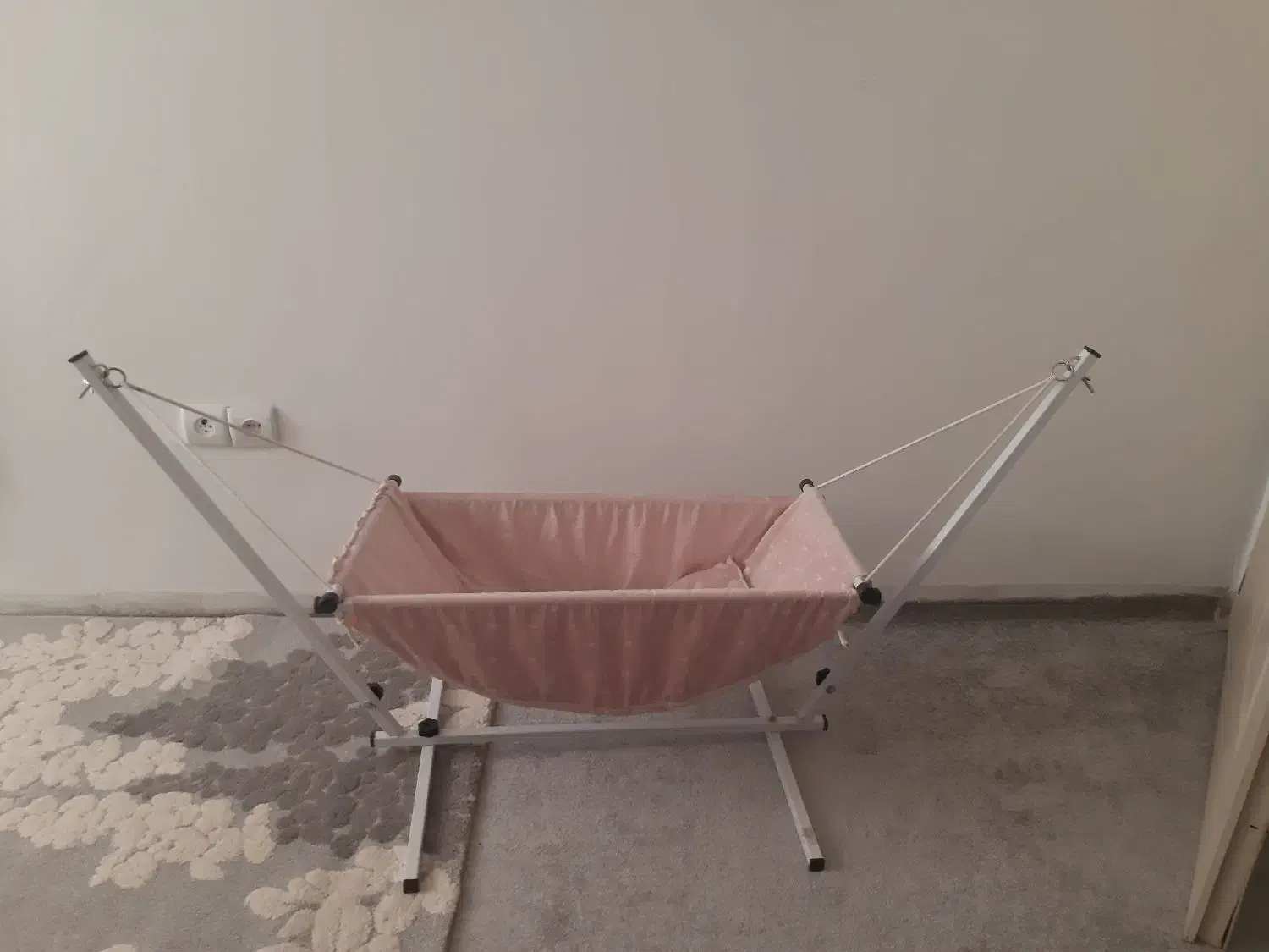 کریر و گهواره کودک|تخت و صندلی بچه|سقز, |دیوار