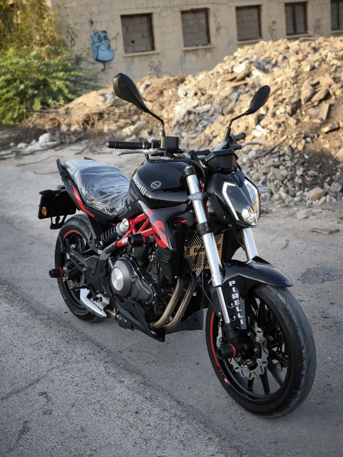 بنلی ۳۰۰ جفت سیلندر|موتورسیکلت|بوشهر, |دیوار